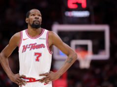 Kevin Durant, cuestionable para el Juego 1 contra los Lakers debido a una contusión en la rodilla en la práctica