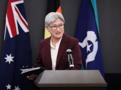 El Ministro de Relaciones Exteriores de Australia dice que China acordó cooperar en las exportaciones de combustible para aviones.