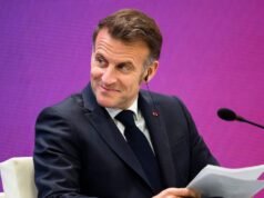 Macron saluda la derrota de Orbán como una victoria de los valores europeos