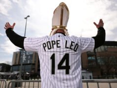 Los White Sox honrarán al súper fanático Papa León XIV con un Sombrero de Papa