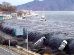 Japón evacua a turistas ante posible tsunami