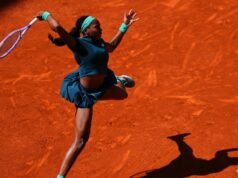 Madrid Open: Coco Gauff supera los vómitos en la pista para vencer a Sorana Cirstea