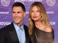 Adam Levine y Behati Prinsloo tienen una rara cita en la alfombra roja