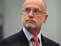 Trump FCC busca comentarios sobre audiencias televisivas sobre ‘programación transgénero y de género no binario’