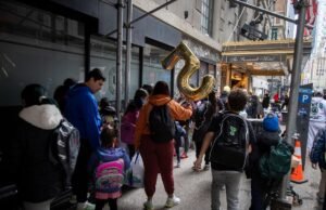 Los arrestos por corrupción en los albergues para inmigrantes de Nueva York son sólo la punta del iceberg