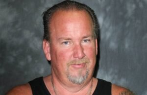 La policía que investiga a Darrell presenta acusaciones de ciberacoso