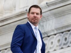 Eric Swalwell comparte video que aborda acusaciones de agresión sexual