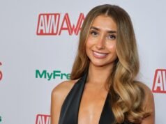 El novio de Lily Phillips la deja tener sexo con otros hombres