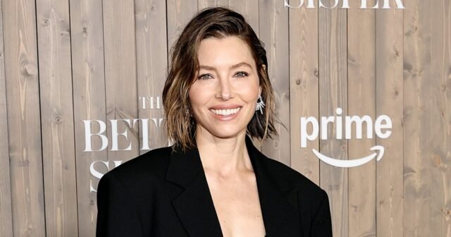 GettyImages-2216184215-Jessica-Biel-Shares-Handwritten-Note-From-Kids.jpg
