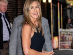 Jennifer Aniston luce estos estilos de vestidos negros sin parar