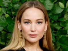 La camiseta retro de los Beatles de Jennifer Lawrence es imprescindible para una chica genial