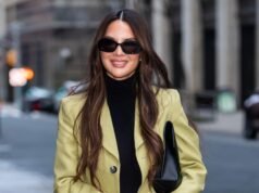 ¿La nueva versión de Olivia Munn de los blazers de primavera? Un atrevido toque de color