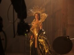 Anne Hathaway interpreta a la estrella del pop Gaga