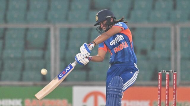 NH30Harmanpreet35.JPG