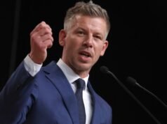 El líder húngaro Péter Magyar asistirá al estreno del documental en el Riviera Fest