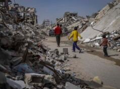 Los ataques israelíes en Gaza matan a cuatro personas, incluido un periodista de Al Jazeera, dicen médicos de Gaza