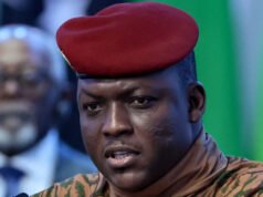 Burkina Faso debe “olvidar” la democracia, dice líder militar