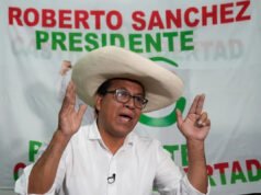 Dos candidatos con visiones muy diferentes del Perú compiten por la segunda vuelta