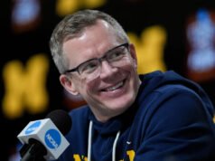 Michigan y el entrenador de baloncesto masculino Dusty May acuerdan una extensión de contrato, según el director atlético Warde Manuel