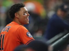 El árbitro de la MLB, Mark Wegner, comete un error crucial que cuesta la derrota de los Medias Rojas ante los Astros: “Nunca había hecho eso antes”