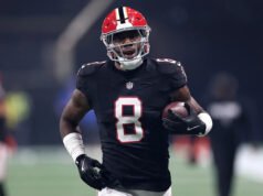 Kyle Pitts Sr. de los Falcons habría firmado la etiqueta de franquicia, informa el programa de temporada baja