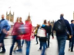 El endeudamiento anual del Reino Unido cae en £20 mil millones, pero la guerra con Irán ensombrece las perspectivas