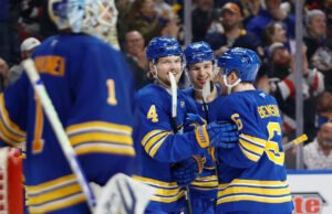 Los Sabres se aseguran un lugar en los playoffs de la Copa Stanley y ponen fin a la segunda sequía de playoffs más larga en la NHL, NFL, NBA y MLB