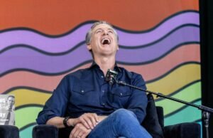 Gavin Newsom no tiene reparos en pisotear la bandera del arcoíris, solo pregúntenle a sus críticos