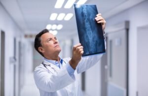 La industria médica está muriendo, y si esto continúa, NOSOTROS también