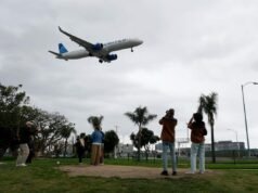 United Airlines anuncia que aumentará las tarifas de verano hasta un 20% debido al aumento de los precios del combustible en medio de la guerra de Irán