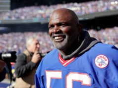 Lawrence Taylor, veterano LB de los Gigantes y miembro del Salón de la Fama, hospitalizado por problemas estomacales