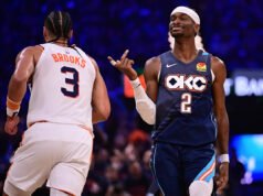 Shai Gilgeous-Alexander trollea a Dillon Brooks con la camiseta ‘Cancun on 3’ después de la barrida del Thunder