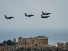 Macron dice que todavía ve a Francia y Alemania desarrollando un avión de combate europeo