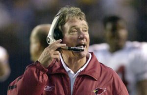 Falleció el ex entrenador en jefe de los Cardinals, asistente de los Titans y locutor Dave McGinnis