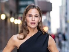 El look de suéter con cremallera de un cuarto de Jennifer Garner está en Amazon