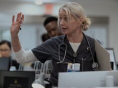 La estrella de ‘The Pitt’ Katherine LaNasa habla sobre la pelea de Dana y Robby y su año sabático