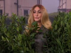 SNL UK Cold Open parodia la declaración de Epstein de Melania Trump y Kanye West