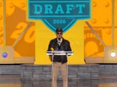 Michael Keaton se une al Draft de la NFL para la selección de los Pittsburgh Steelers