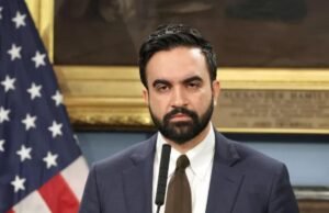 Los seguidores de extrema izquierda de Mamdani lo atacan por la ‘AOC-ificación’