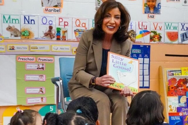 nys-gov-kathy-hochul-reads-103705713.jpg