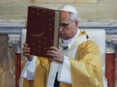 El Papa León necesita actualizar su Biblia y sus lecciones sobre la guerra y la paz