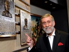 Ray Stevens se recupera tras romperse el cuello en una caída