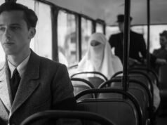 Una nueva versión de “El extraño” de Camus a cargo de un experimentado estilista francés que indaga en lo no dicho