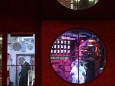 Los anárquicos hipopótamos de Coachella están de regreso, ahora como torpes barones de los medios