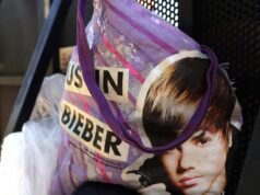 Justin Bieber (y su computadora portátil) encabezarán la Noche de Coachella 2