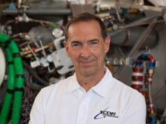 El lecho de muerte de un astronauta pionero revela su encuentro cercano con extraterrestres en su dormitorio, apenas seis días después de que una nave espacial se estrellara en el desierto de California.