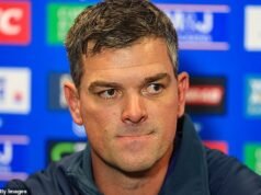 El entrenador del fútbol comete un desliz racista MUY desafortunado, pero lo que hizo el club a continuación te sorprenderá