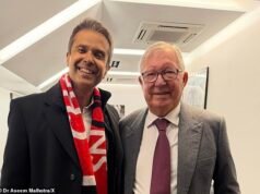 Sir Alex Ferguson hospitalizado tras sentirse mal en Old Trafford antes del Man United-Liverpool