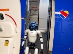 Furia cuando el vuelo de Southwest a San Diego fue retrasado por un pasajero ROBOT sentado en el asiento del pasillo
