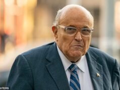 Rudy Giuliani es llamado el “luchador supremo” mientras se espera que el alcalde de EE. UU. se recupere por completo después de enfermarse gravemente de neumonía.